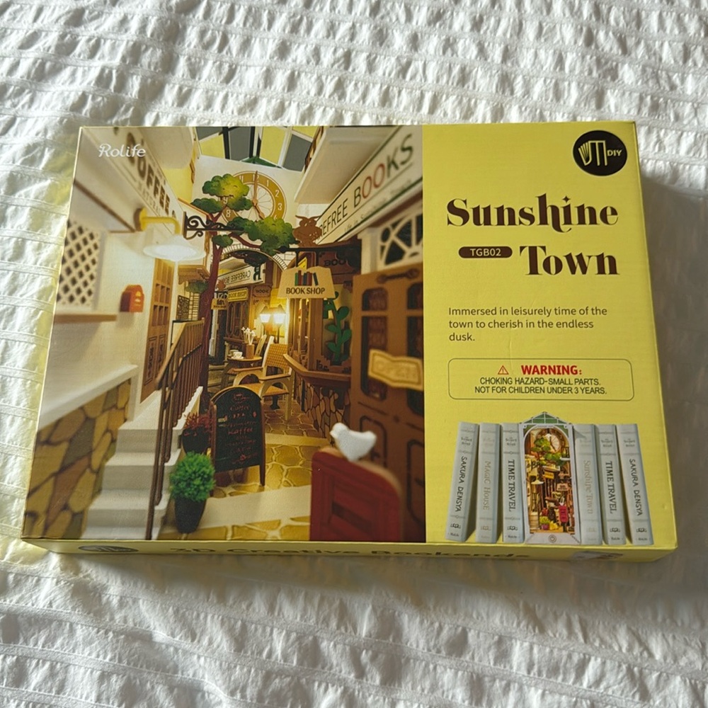 Sunshine Town DIY 3D Creative Bookends